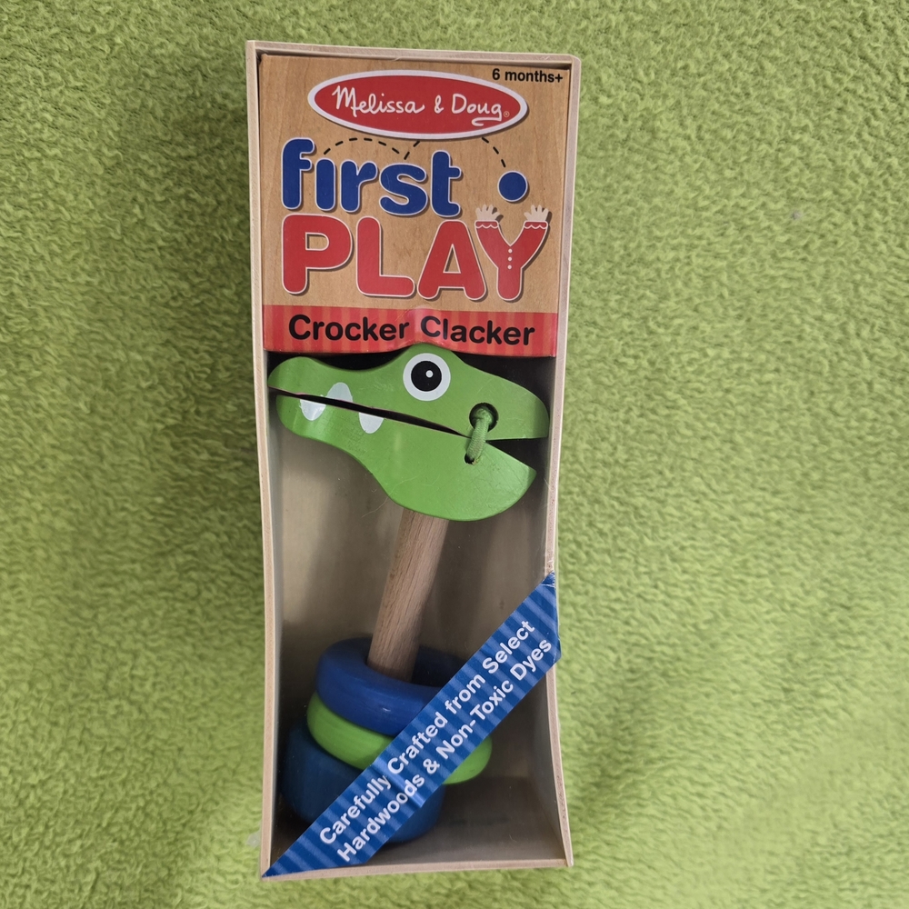 NWT - NIB -6M+ Baby BOY & Girls TOY Melissa & Doug Wooden Crocodile Clacker (Q3)